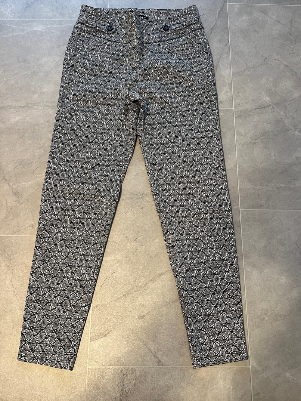 Soho Apparel Black and White Geometric  Stretch Pants size PS women casual